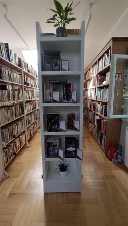 Carrollandia. Book Nook wystawa
