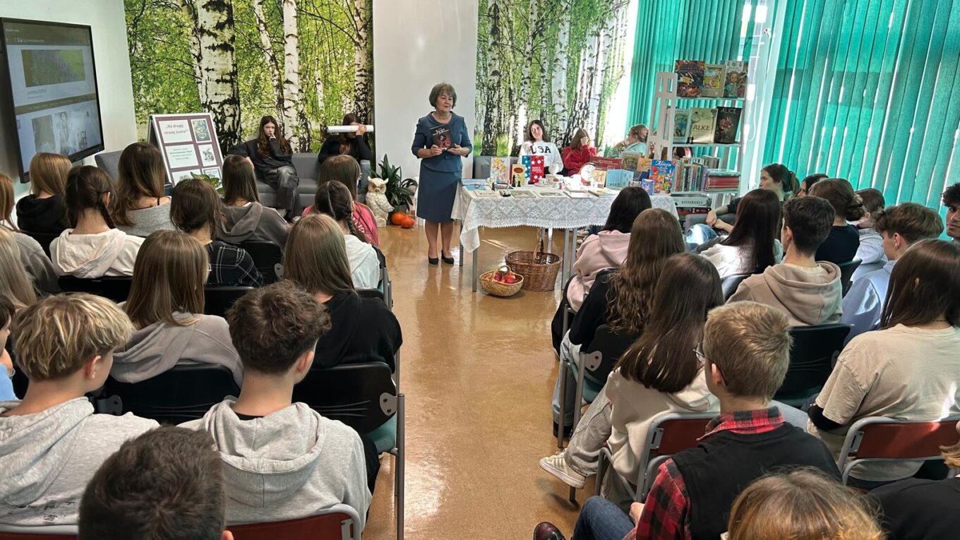 Let's go to Wonderland - prelekcja